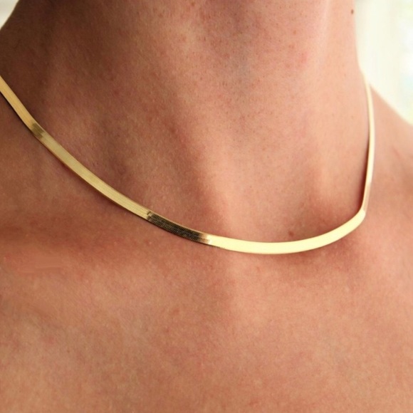 ✨Gold Snake Flat 24” Necklace✨✨ - Picture 4 of 5